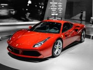 Ferrari intră în lumea cripto şi AI: licitaţie digitală pentru maşina campioană de la Le Mans